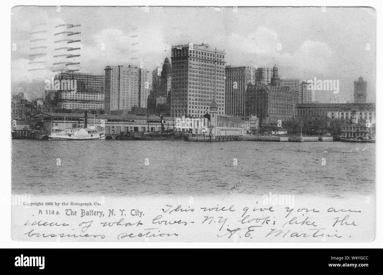 Incisi cartolina del Battery Park sulla punta meridionale dell'isola di Manhattan a New York City e New York, pubblicato da Rotograph Co, 1905. Dalla Biblioteca Pubblica di New York. () Foto Stock