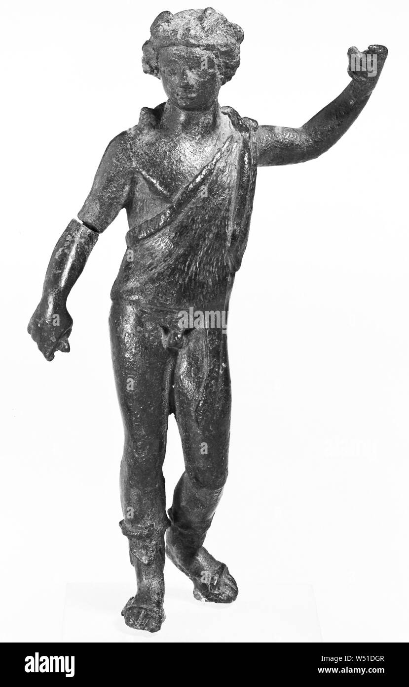 Statuetta di Bacco, sconosciuto, Impero Romano, 1° - 2° secolo, bronzo, 12,2 × 7,6 × 5,1 cm (4 13/16 × 3 × 2 in Foto Stock