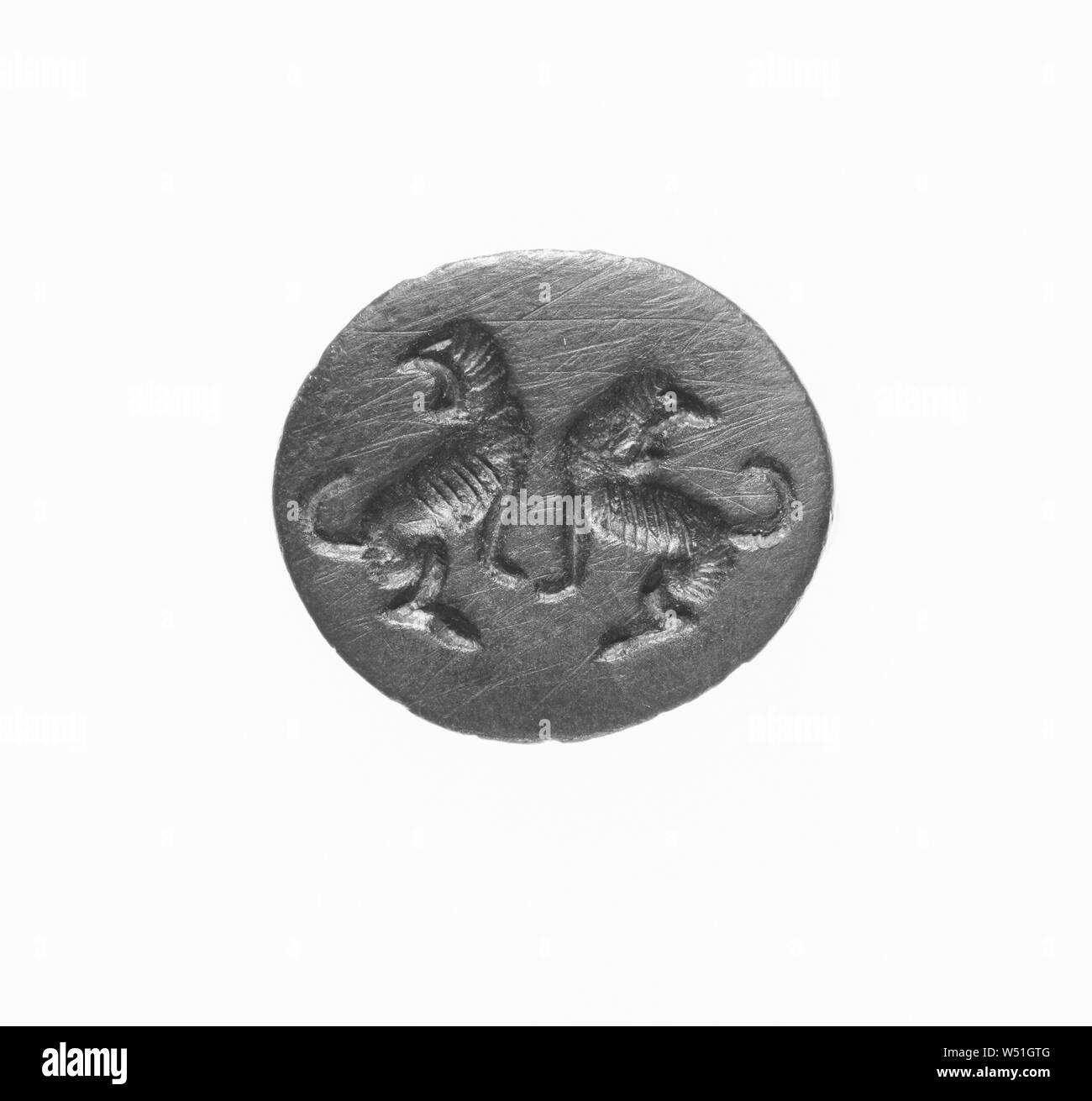 Anello, sconosciuto, Persia, nel IV secolo A.C., bronzo, 2 × 1,8 cm (13/16 × 11/16 in Foto Stock