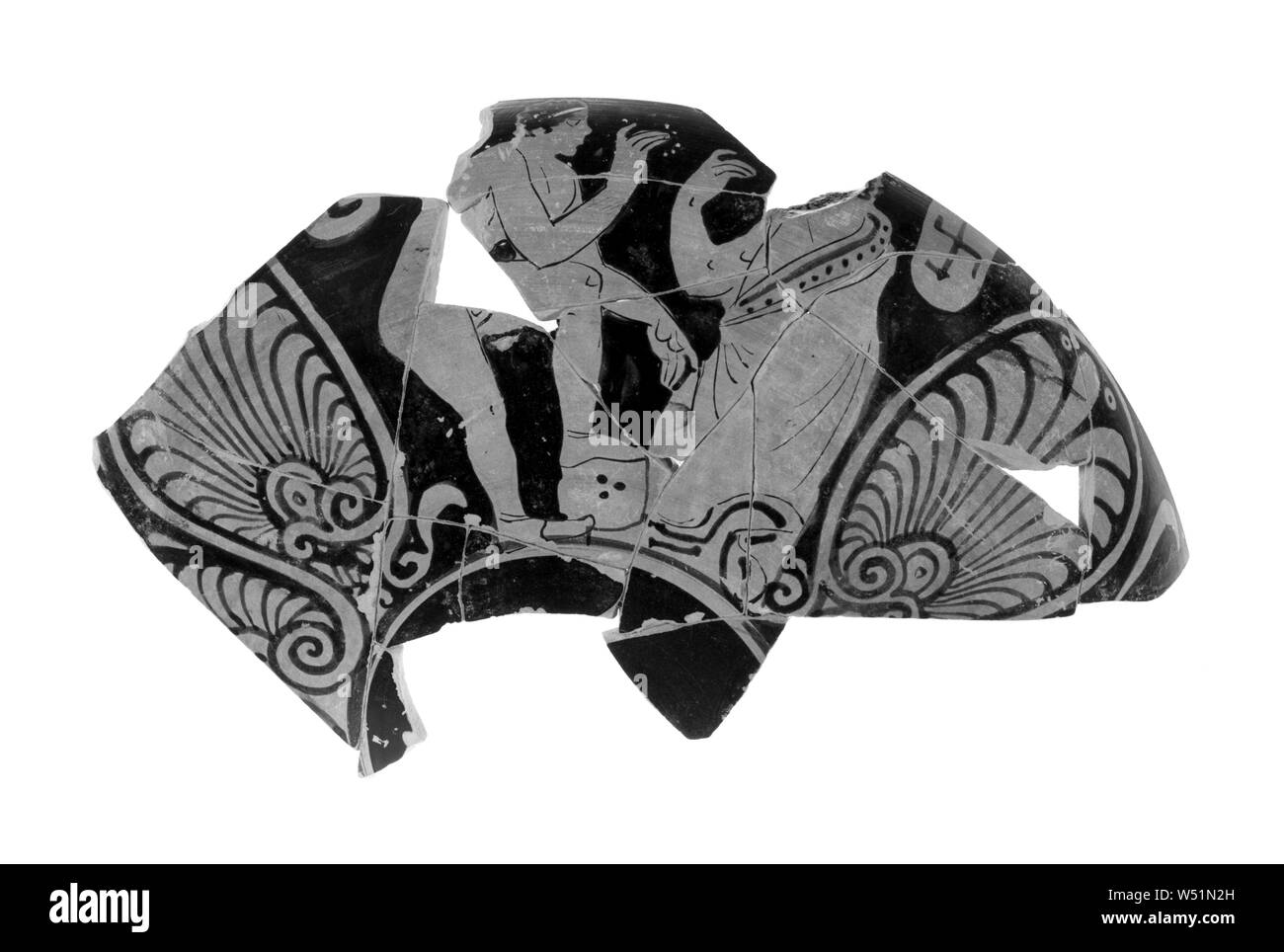 Faliscan Red-Figure frammento Cup (Coppa 9), attribuito al Del Chiaro pittore, Falerii, Etruria, del IV secolo A.C., terracotta, 13,7 cm (5 3/8 in Foto Stock