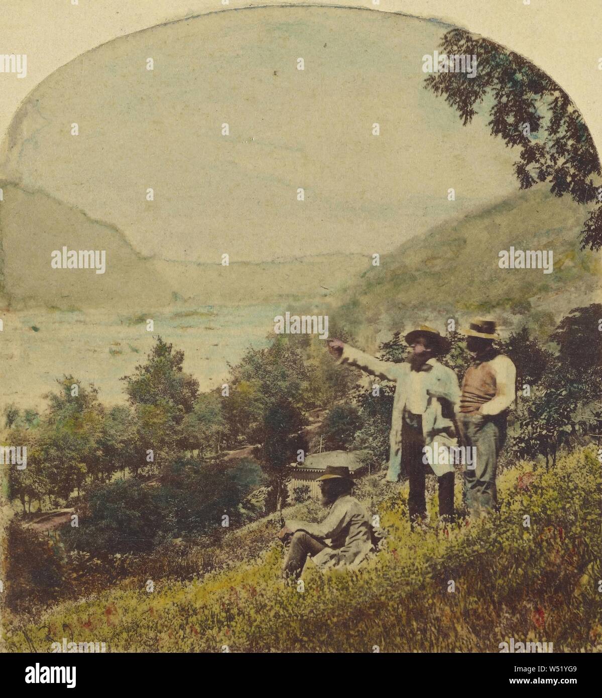 Vista sul Potomac - Harper's Ferry in distanza., Edward Anthony (American, 1818 - 1888), circa 1860-1862, colorate a mano albume silver stampa Foto Stock