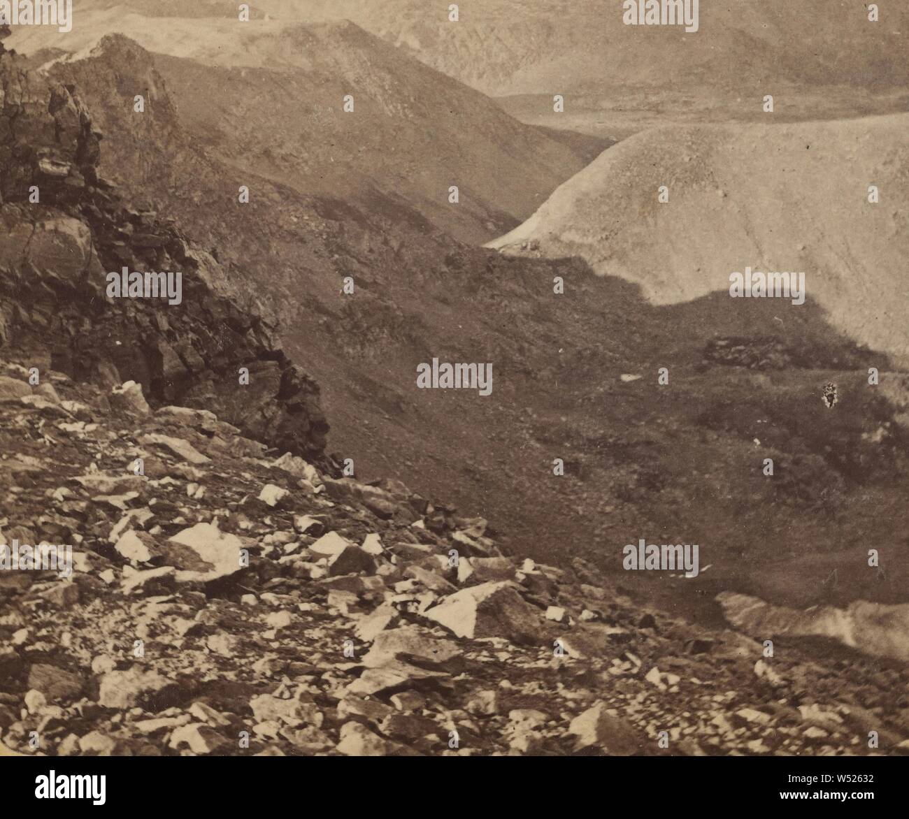 Le cime delle montagne da James Peak Trail, guardando a Nord. Questa è una vista panoramica della gamma principale..12.000 piedi sopra il livello del mare, Giuseppe Collier (American, nata in Scozia, 1836 - 1910), 1865-1870, albume silver stampa Foto Stock