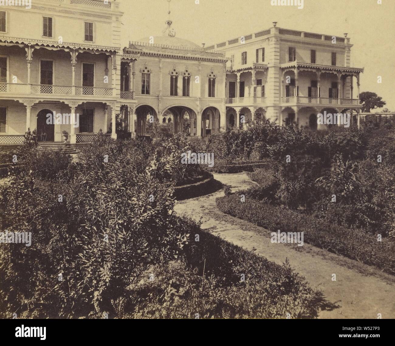 L'Egitto. - Il Cairo. Nuovo Palazzo di Casr Nasr, sulla strada Shubra. La quaresima da...viceré di...il Principe del Galles per...Residence...visita., Frank Mason buona (inglese, 1839 - 1928), 1869-1871, albume silver stampa Foto Stock