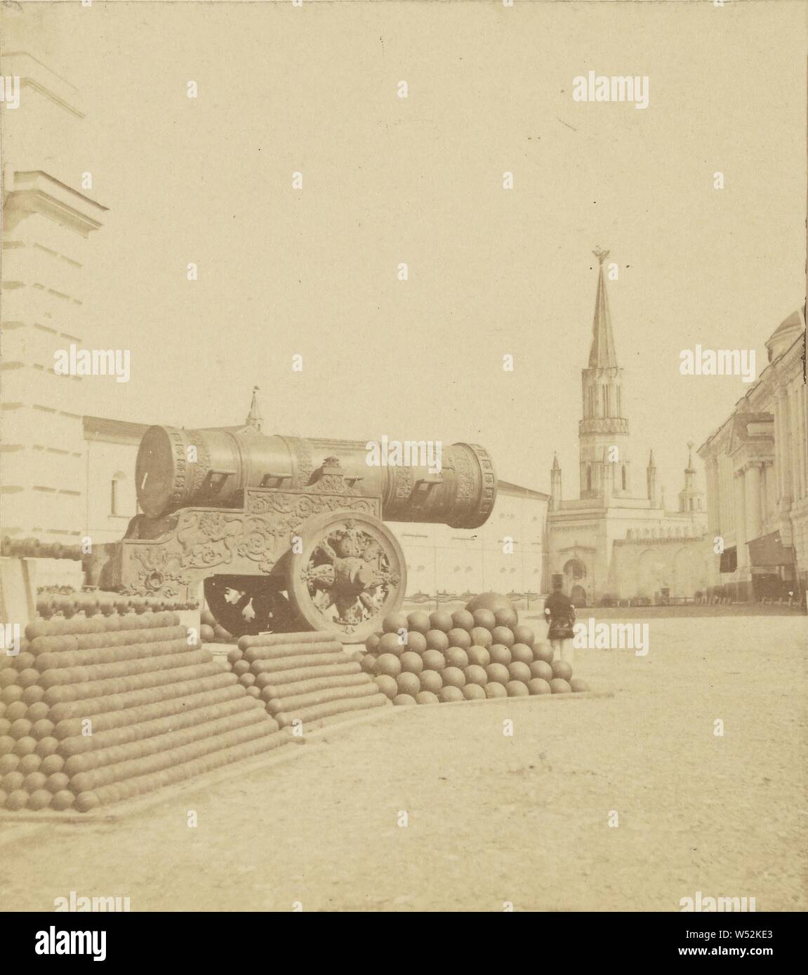 Moscou/Cannon con le palle di cannone, Ferdinando Bureau (francese, circa 1820 - 1893), 1865-1875, albume silver stampa Foto Stock