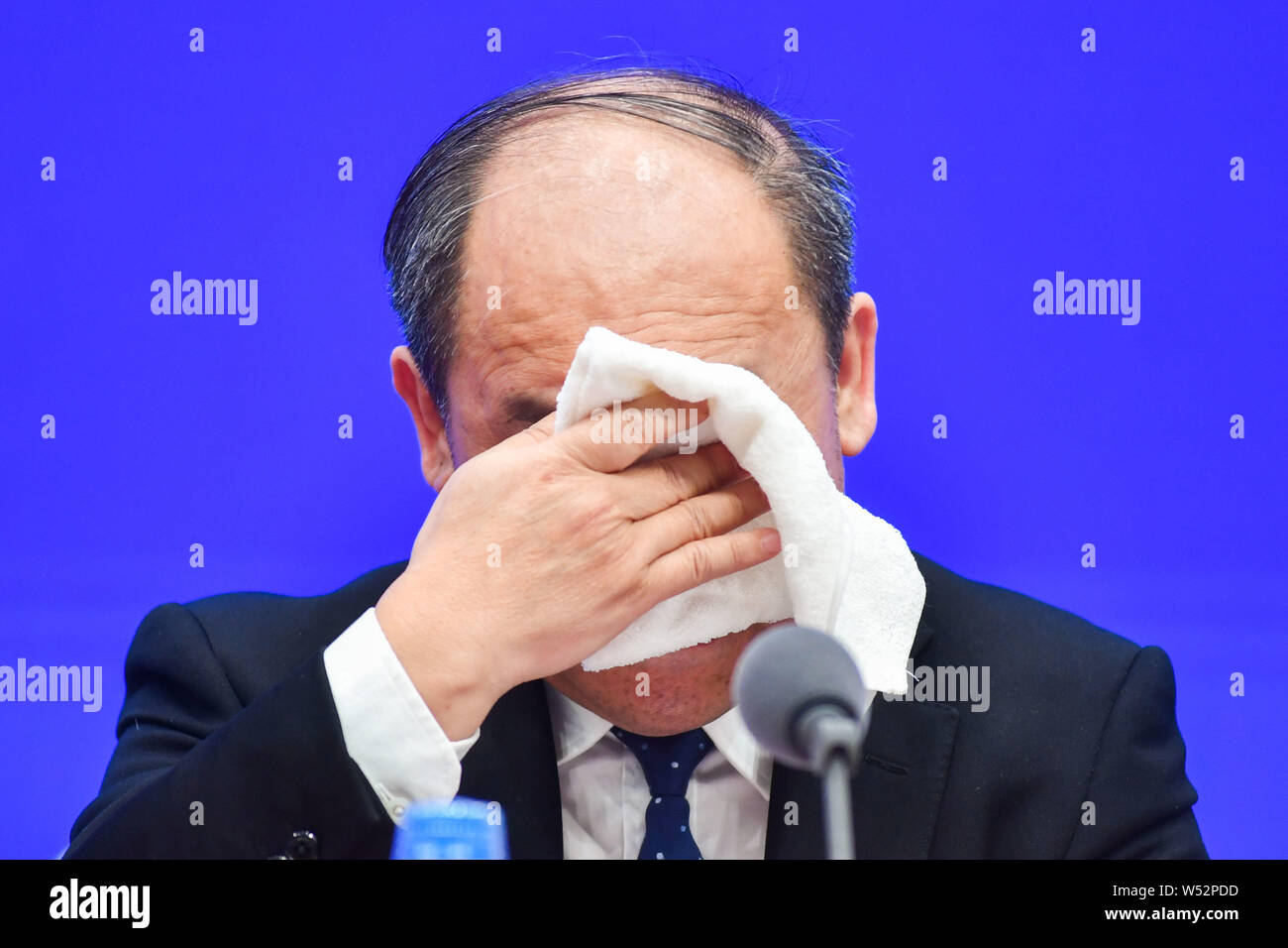 Ning Jizhe, Commissario dell'Ufficio Nazionale di Statistica, parla per il rilascio di informazioni relative a livello nazionale le prestazioni economiche nel 2018, durante una Foto Stock