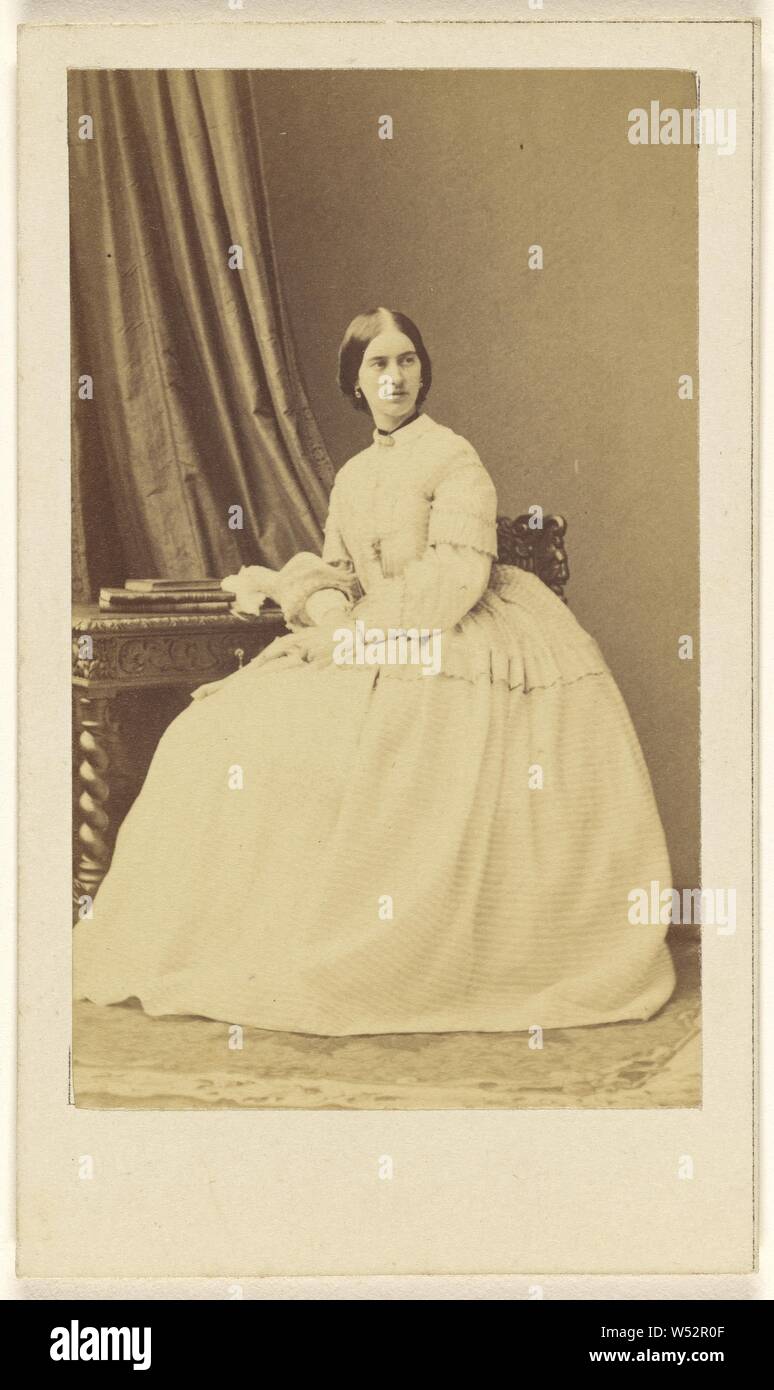 La signora Churchill, Disdéri & Cie., 1862-1865, albume silver stampa Foto Stock