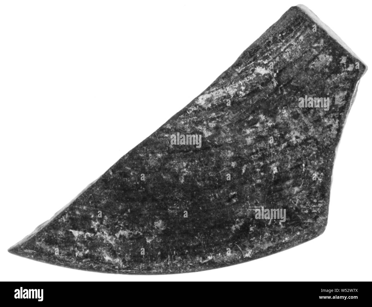 Frammento di bucchero, sconosciuto, Etruria, n.d., terracotta, 5,6 × 3,9 cm (2 3/16 x 1 9/16 in Foto Stock