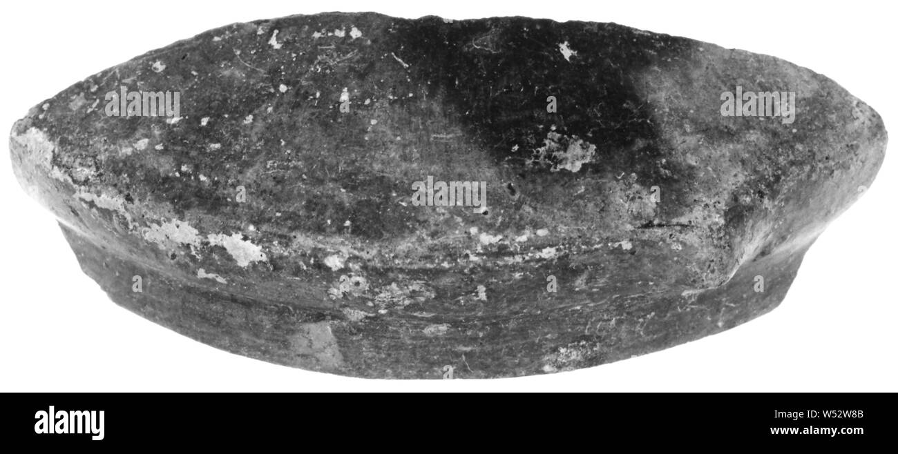 Impasto frammento di RIM, sconosciuto, Etruria, n.d., terracotta, 3,2 × 10 × 3,2 cm (1 1/4 × 3 15/16 × 1 1/4 in Foto Stock