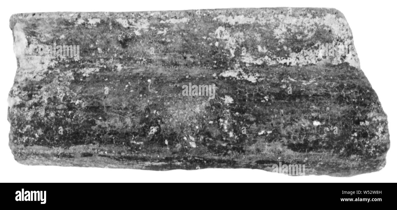 Impasto frammento di RIM, sconosciuto, Etruria, n.d., terracotta, 2,5 × 6,1 cm (1 × 2 3/8 in Foto Stock