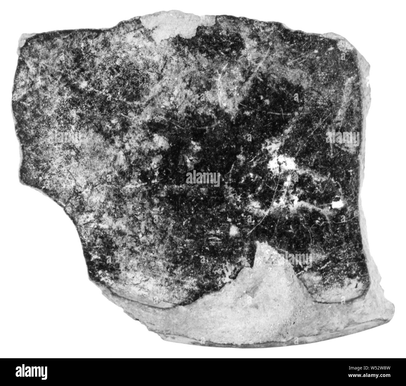 Frammento di impasto, sconosciuto, Etruria, n.d., terracotta, 5,7 × 6,1 cm (2 1/4 x 2 3/8 in Foto Stock