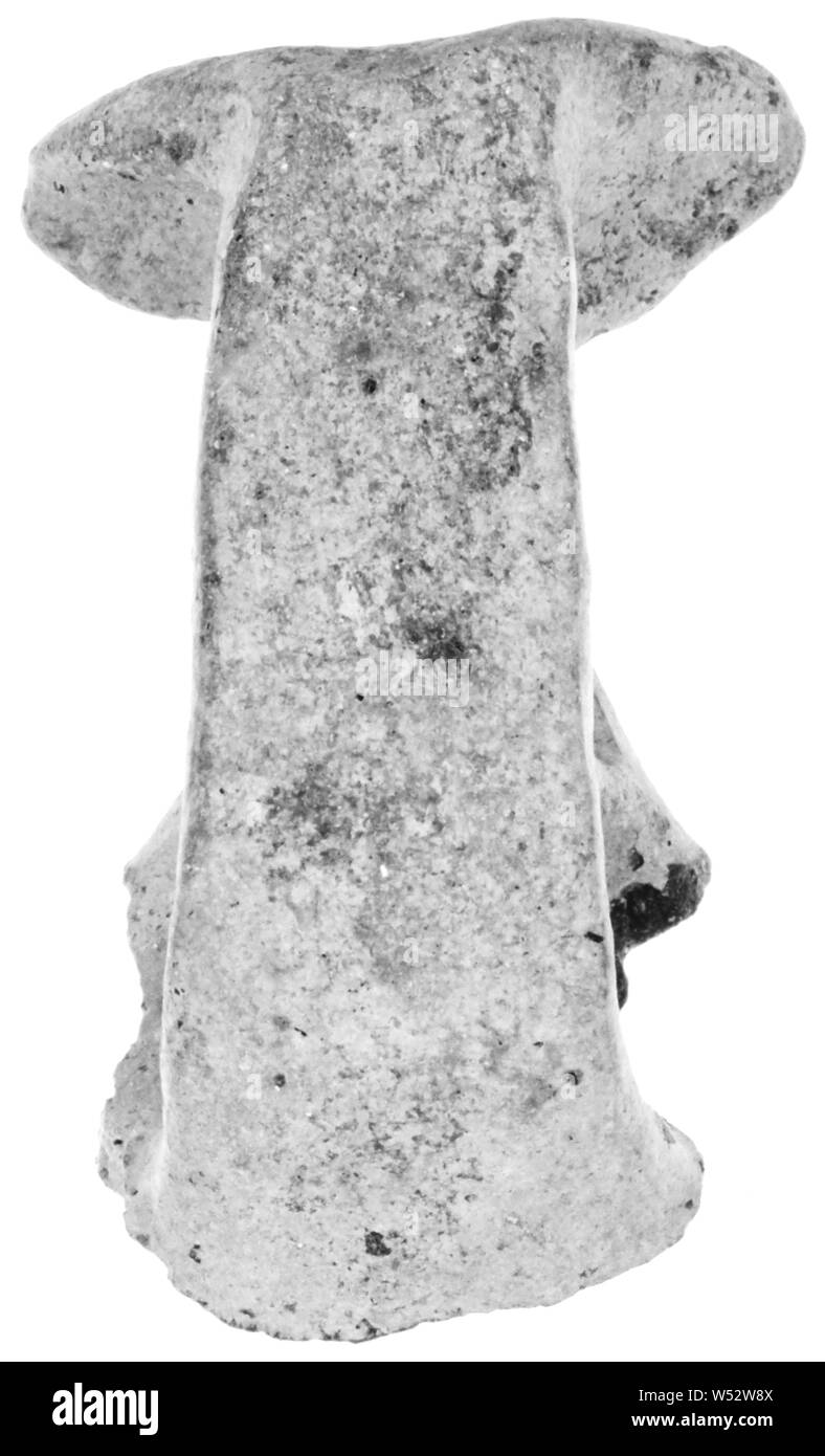 Impasto di gestire un frammento, sconosciuto, Etruria, n.d., terracotta, 7,1 × 4,4 × 3,2 cm (2 13/16 × 1 3/4 x 1 1/4 in Foto Stock