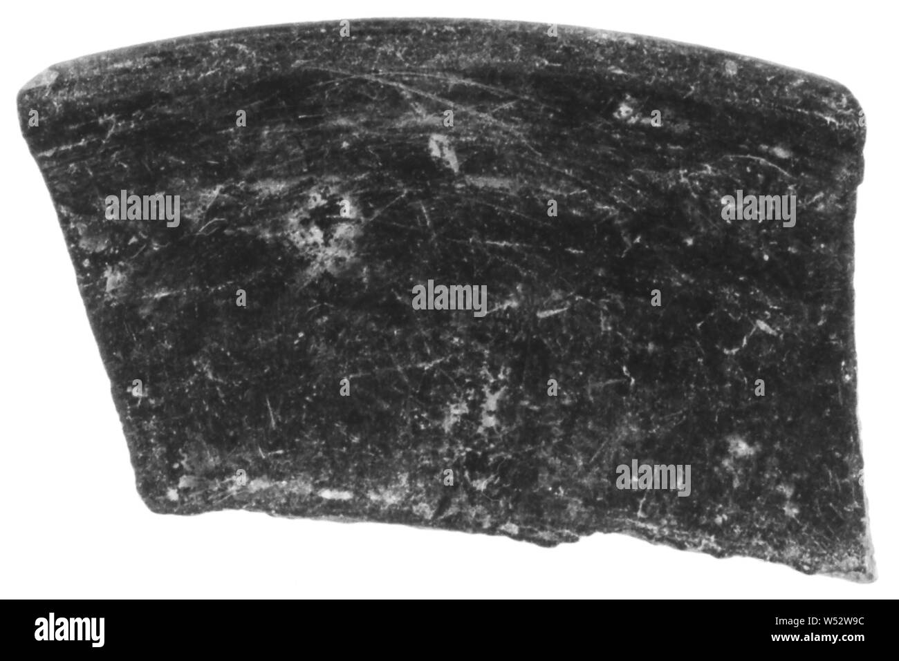Frammento di bucchero, sconosciuto, Etruria, n.d., terracotta, 4,5 × 2,8 cm (1 3/4 x 1 1/8 in Foto Stock