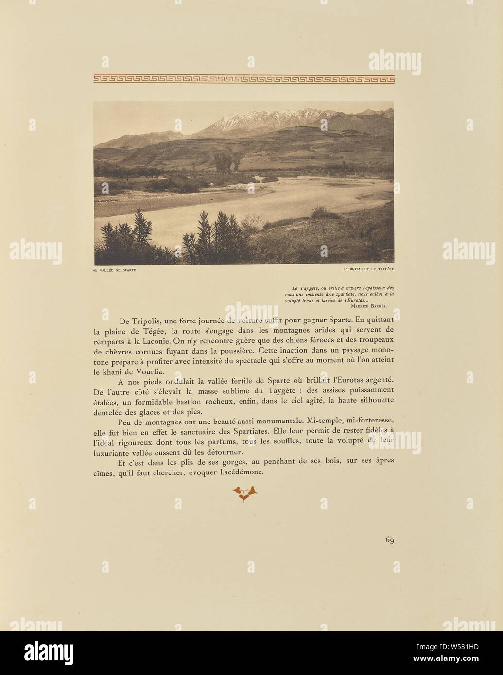 La Vallée de Sparte. L'Eurotas et le Taygète, Frédéric Boissonnas (Svizzera, 1858 - 1946), Ginevra, Svizzera, 1910, Heliogravure / Photolithograph, 11,9 × 21,9 cm (4 11/16 × 8 5/8 in Foto Stock