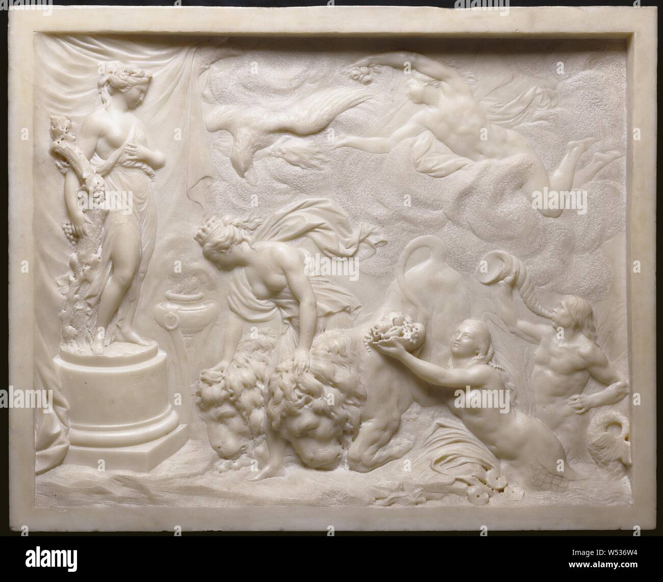 Gli elementi che rende omaggio alla amicizia, Louis-Simon Boizot (francese, 1743 - 1809), Francia, circa 1783, marmo, 43 x 53,2 x 6,5 cm (16 15/16 x 20 15/16 x 2 9/16 in Foto Stock