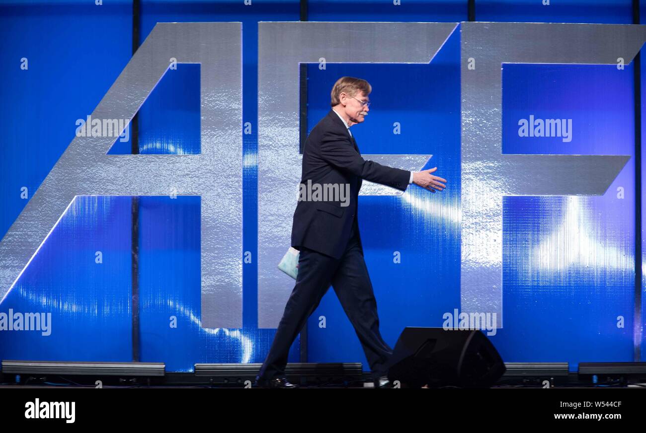 Robert Zoellick, ex presidente del Gruppo della Banca Mondiale, assiste il Keynote pranzo durante il dodicesimo Asian Forum finanziario (AFF) 2019 a Hong Kong, Foto Stock