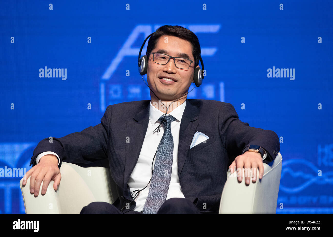 Yuan Hui, Presidente della Shanghai Xiaoi Robot Technology Co Ltd, assiste il dodicesimo Asian Forum finanziario (AFF) 2019 a Hong Kong, Cina, 14 gennaio 2019. Foto Stock