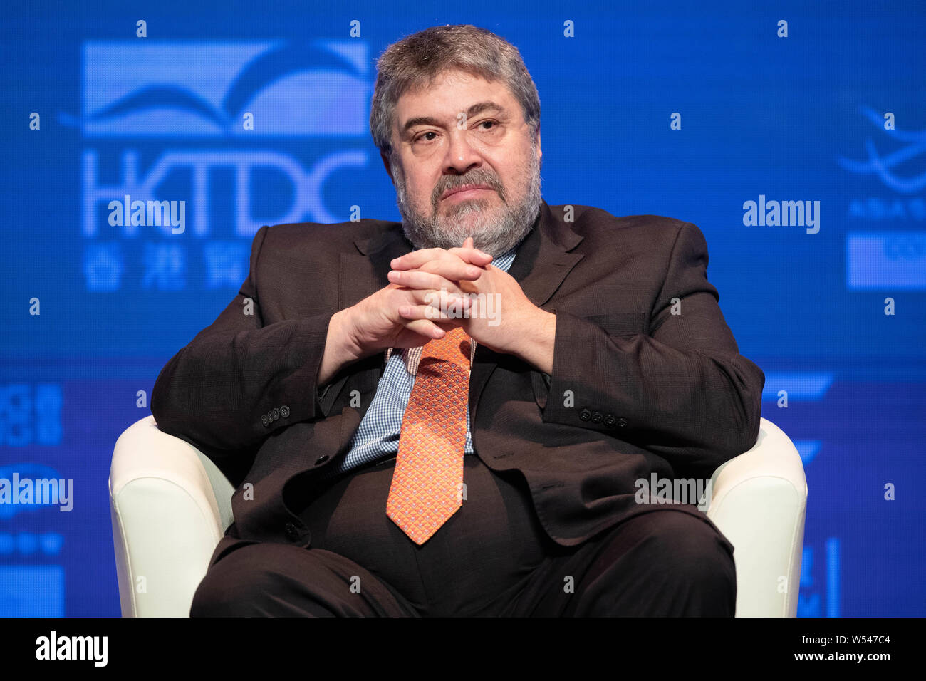 Jonathan Medved, fondatore e Chief Executive Officer di OurCrowd Ltd, assiste il dodicesimo Asian Forum finanziario (AFF) 2019 a Hong Kong, Cina, 14 Januar Foto Stock