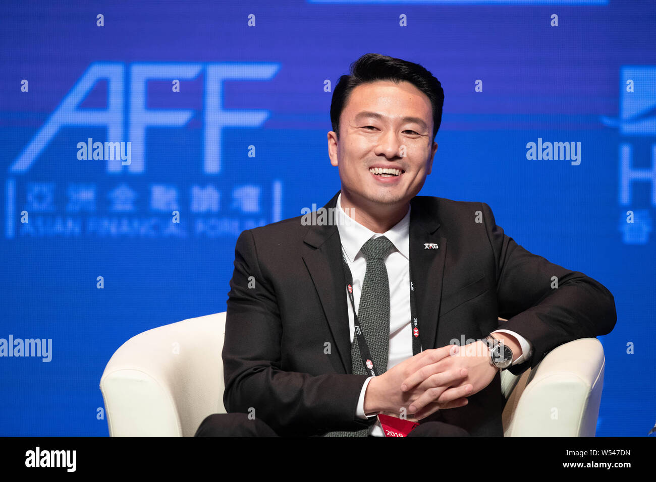 Justin Gong Jiaqin, cofondatore e vicepresidente della tecnologia XAG, partecipa a un panel di discussione durante il dodicesimo Asian Forum finanziario (AFF) 2019 in Hong Foto Stock