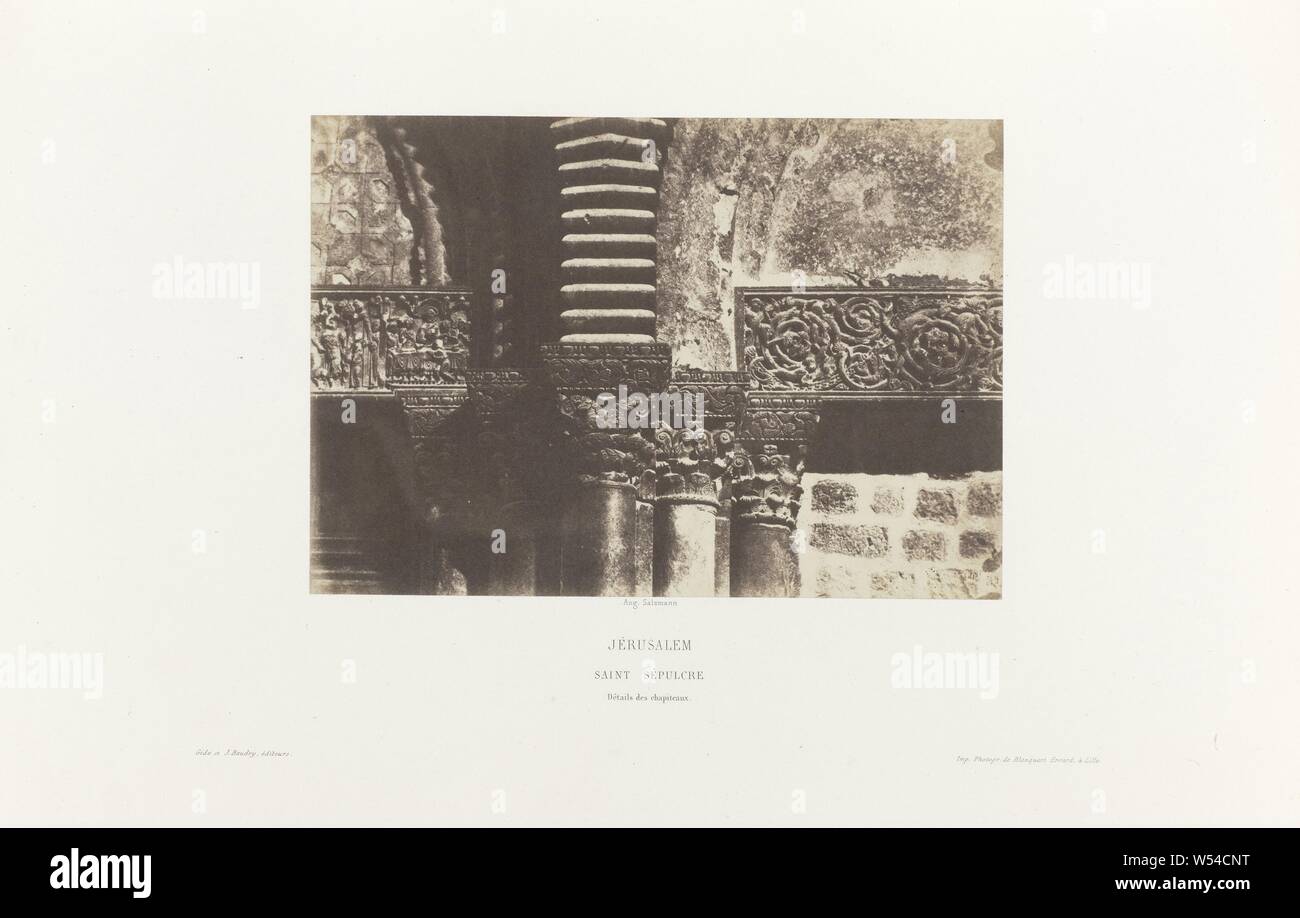 Capitale della chiesa del Santo Sepolcro di Gerusalemme (Jérusalem / Saint Sépulcre / Détails des chapiteaux) Jérusalem. Étude et la riproduzione photographique des monumenti de la Ville Sainte (titolo serie), Jérusalem / Saint Sépulcre / Dettagli della capitale, il capitale (colonna montante,), dettagli architettonici, nomi di edifici storici e siti, strade, ecc. (Con il nome), nomi di città e villaggi (con il nome), chiesa (esterno), il Santo Sepolcro, Auguste Salzmann, 1854 - 1856, carta, carta fotografica, cartone, carta salata stampa, h 150 mm × W 216 mm Foto Stock
