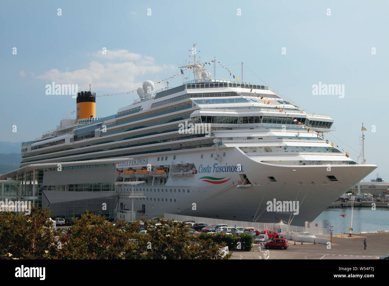 Costa fascinosa cruise ship harbour immagini e fotografie stock ad alta  risoluzione - Alamy