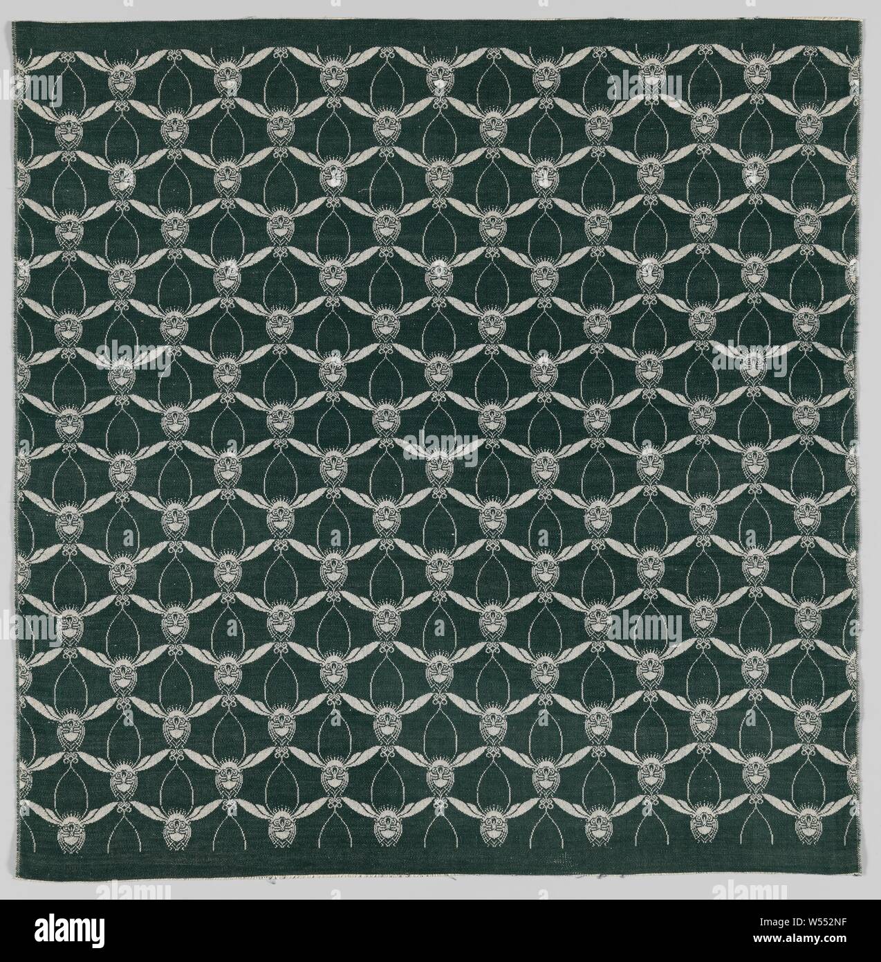 Tessuto in acciaio da lino damasco con 'Wild Flight design", tessuto in acciaio da lino damasco con un pattern di api (o) degli uccelli in volo selvatico, in naturale su uno sfondo verde scuro., Chris Lebeau, Eindhoven, 1911 - 1915, biancheria (materiale), damaschi, h 59,7 cm × W 58,5 cm Foto Stock