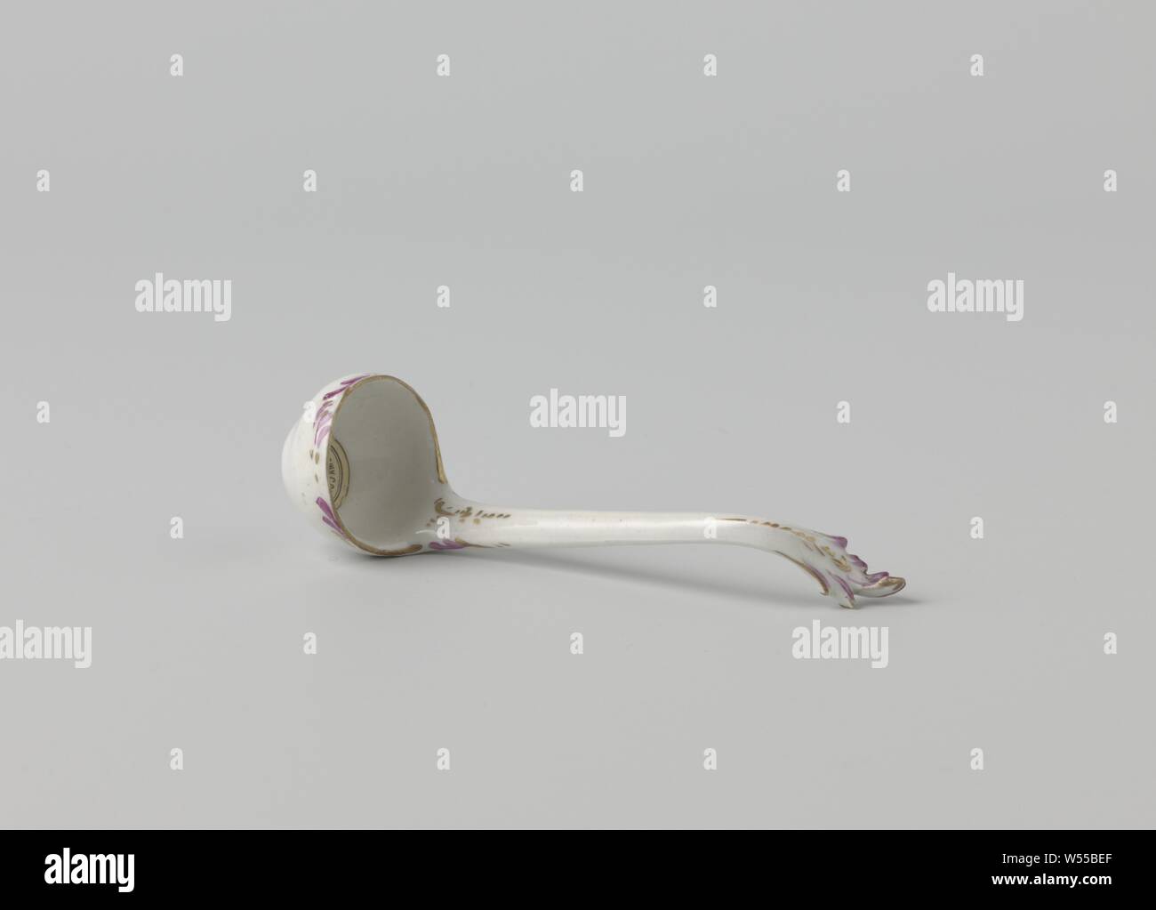 Cucchiaio con manico ricurvo immagini e fotografie stock ad alta  risoluzione - Alamy