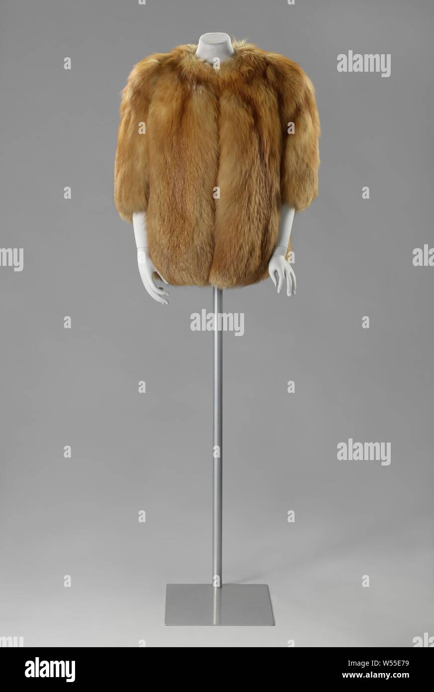 Giacca di pelliccia immagini e fotografie stock ad alta risoluzione - Alamy