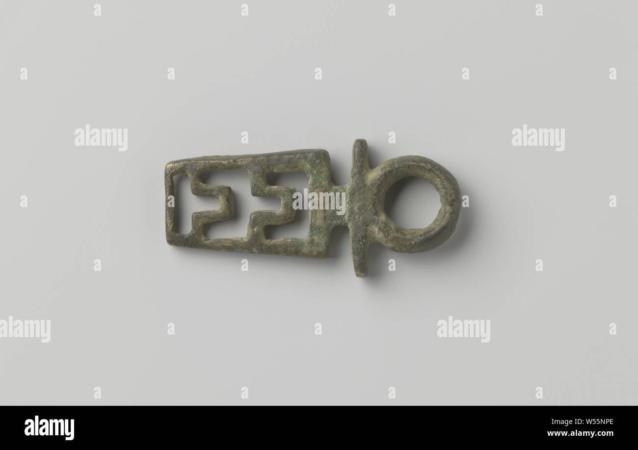 Con il cursore a forma di anello occhio e ampia scatola chiave., Roma, c. 1400 - c. 1950, bronzo (metallo), l 6.1 cm × w 2,9 cm Foto Stock