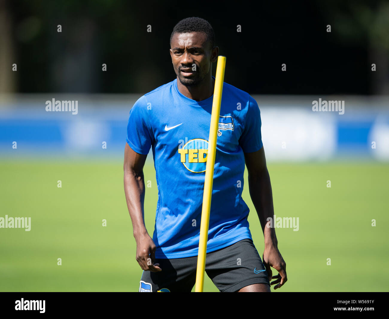 23 luglio 2019, Berlin: Salomon Kalou è sulla piazza. Foto: Soeren Stache/dpa Foto Stock