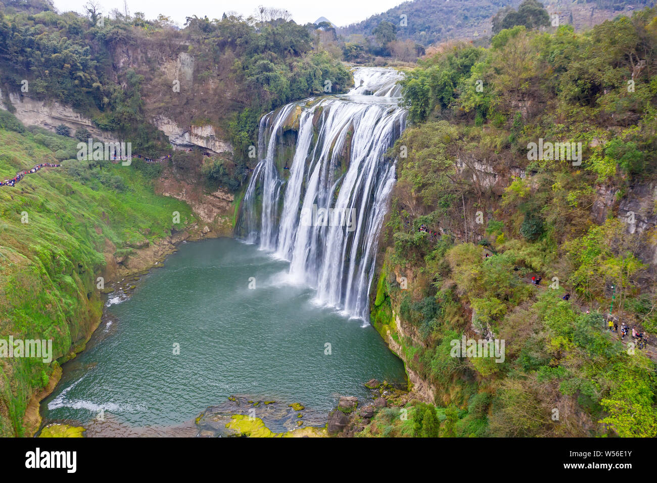 Una veduta aerea della cascata Huangguoshu nella città di Anshun, a sud-ovest della Cina di Guizhou, 11 febbraio 2019. Foto Stock