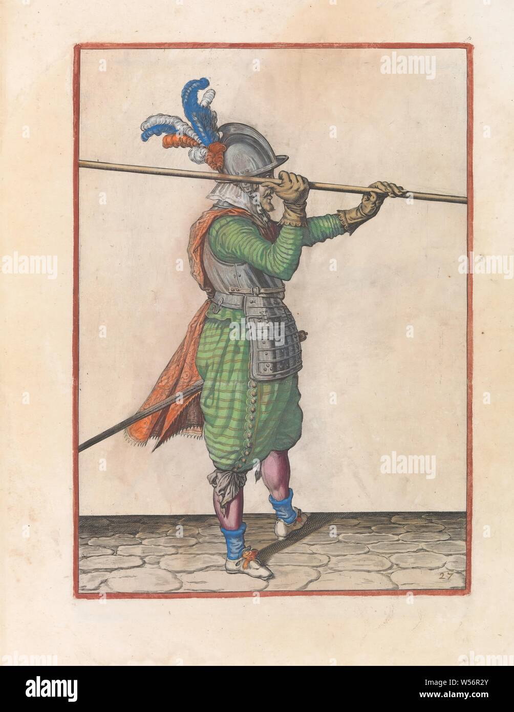 Soldato che solleva il suo spiedo con entrambe le mani orizzontalmente sopra la sua spalla destra Corte Onderwysinghe sul figuerliicke imagehe, importante diritto Ghebruyck, da tutto il tempo un Soldaet atti delle spie è necessario (serie originale titolo), un soldato di intera lunghezza, a destra, il sollevamento di una lancia (lancia) con entrambe le mani orizzontalmente sopra la sua spalla destra. Questa stampa è parte della serie di 32 a mano stampe numerate di spiedini i bracci atto, la manipolazione delle armi, addestramento militare, helved armi, polearms (per colpire, hacking, spinta): lancia, Jacob de Gheyn (II) (officina di), Foto Stock