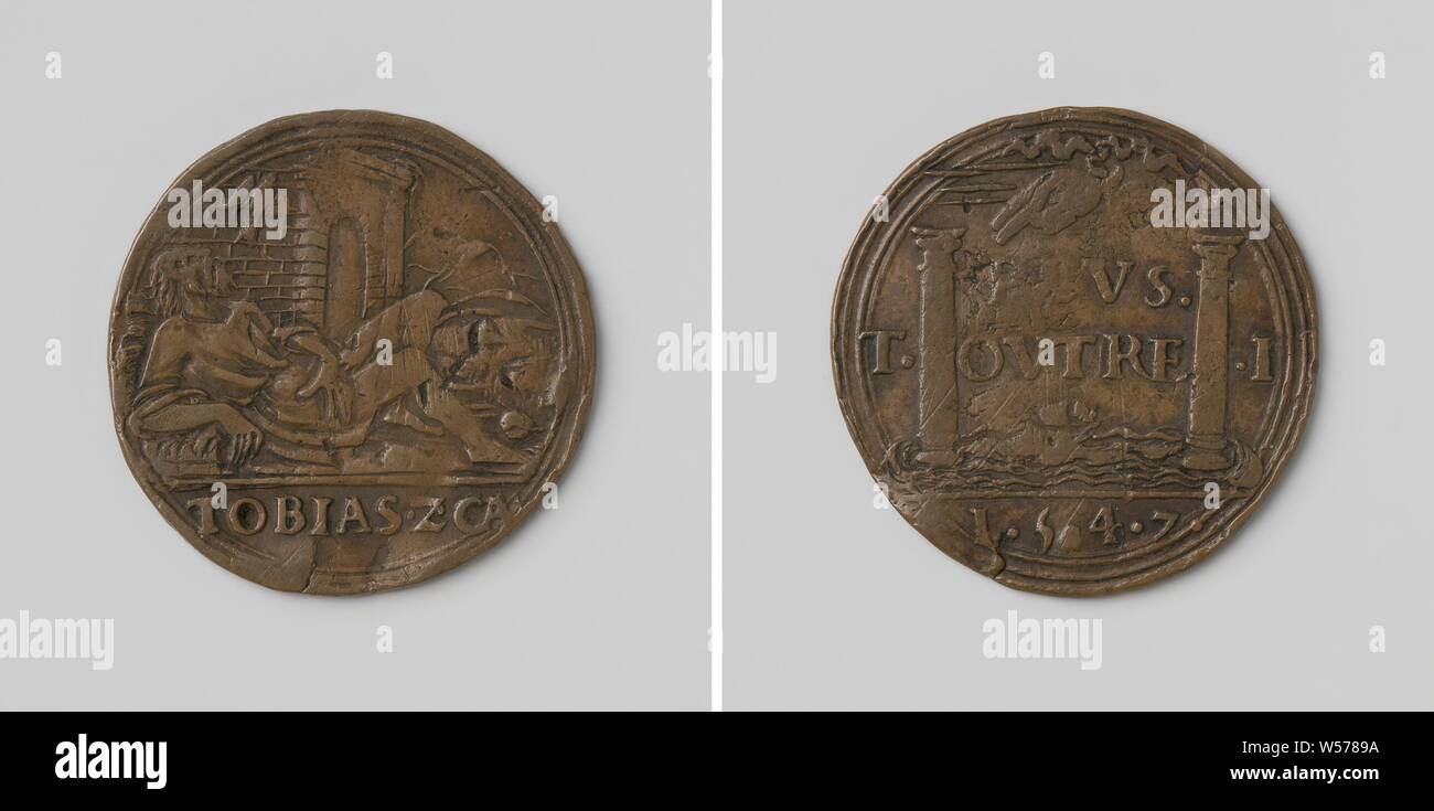 Massimiliano, conte di Buren, comandante dell esercito al servizio di Carlo V, vince la Frankfurt am Main, medaglia di rame. Complementare: uomo, rappresentando Tobias, che giace accanto a un cancello, tenendo la sua urna con la sua mano sinistra, cut off: l'iscrizione. Retromarcia: mano benedicente da nuvole al di sopra delle colonne di Herkules, fiancheggiata da lettere T ed io, tra colonne: iscrizione e barca, cut off: iscrizione, Frankfurt am Main, Carlo V d'Asburgo (tedesco Imperatore e Re di Spagna), Massimiliano di Egmont (Conte di Buren), anonimo, 1547, rame (metallo), colpendo (metallurgia), d 2,9 cm × w 5.28 Foto Stock