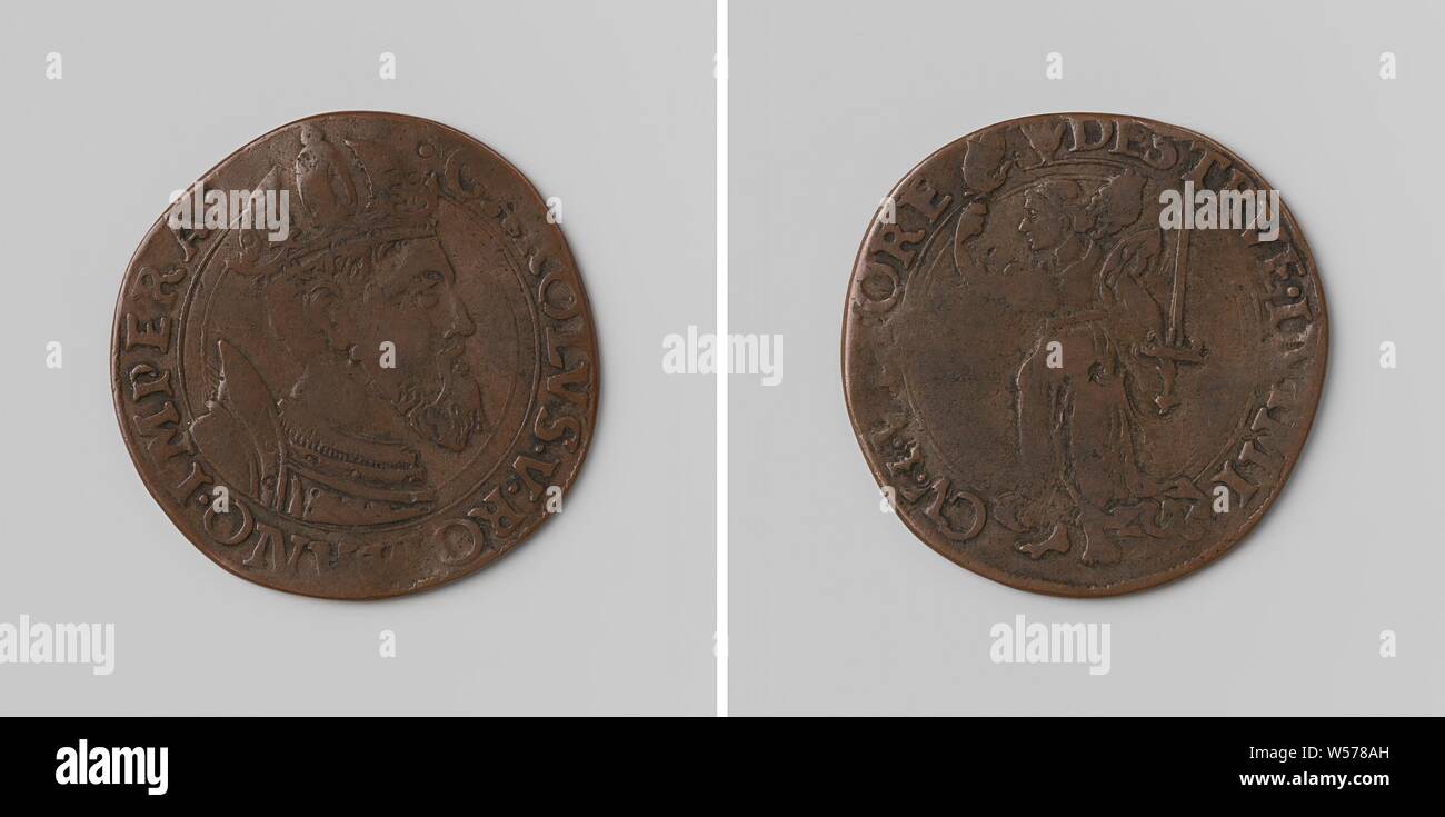 Carlo V, imperatore tedesco dichiara guerra all'Enrico II, re di Francia, medaglia d'argento. Anteriore: l uomo nel petto del pezzo con la corona all'interno di iscrizione. Reverse: donna permanente, che rappresenta la frenesia, azienda torcia ardente nella destra e la spada in mano sinistra entro la circonferenza, Germania, Francia, Carlo V d'Asburgo (tedesco imperatore e re di Spagna), Enrico II (Re di Francia), anonimo, Anversa, 1551, argento (metallo), colpendo (metallurgia), d 2,8 cm × w 4.14 Foto Stock