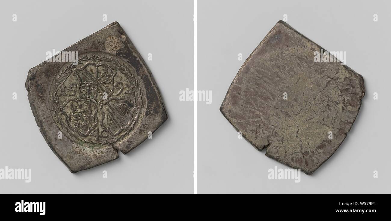 Assedio di Strasburgo, moneta di emergenza di quaranta kreutzer, colpito da Johan Georg elettore di Brandeburgo, unilaterale, diamante a forma di argento moneta di emergenza. Anteriore: tre stemmi fra l'anno al di sopra di numero 40 entro corona di foglie. Retromarcia: vuoto, Strasburgo, elettore di Brandeburgo Johan Georg, anonimo, Straatsburg, 1592, argento (metallo), colpendo (metallurgia), h 2,9 cm × W 3 cm × w 14.22 Foto Stock