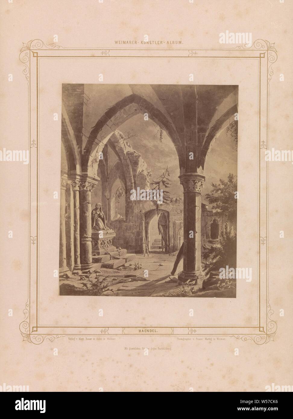 La riproduzione fotografica di un disegno che rappresenta le rovine di una chiesa, rovina o della chiesa, il monastero, ecc, Franz Mattig (menzionato in oggetto), Weimar, c. 1854 - in o prima di 1859, carta fotografica, albume stampa, h 213 mm × W 179 mm Foto Stock