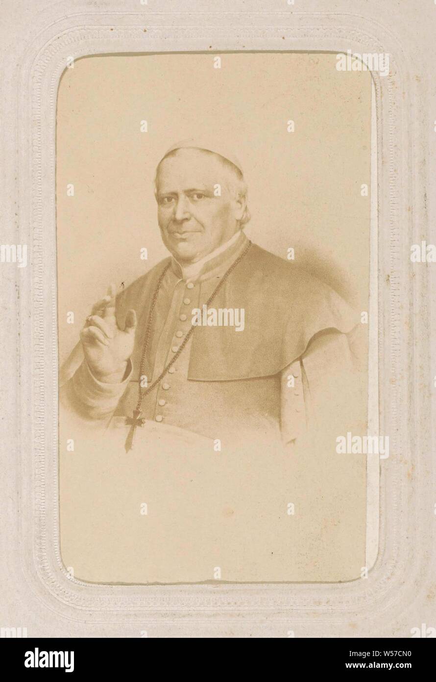 La riproduzione fotografica di (presumibilmente) un disegno di Papa Pio IX, parte di Fotoalbum con 26 cartes-la-visita del clero cattolico romano., Papa Pio IX, anonimo, c. 1860 - c. 1880, cartone, carta, carta fotografica, albume stampa, h 85 mm × W 54 mm Foto Stock