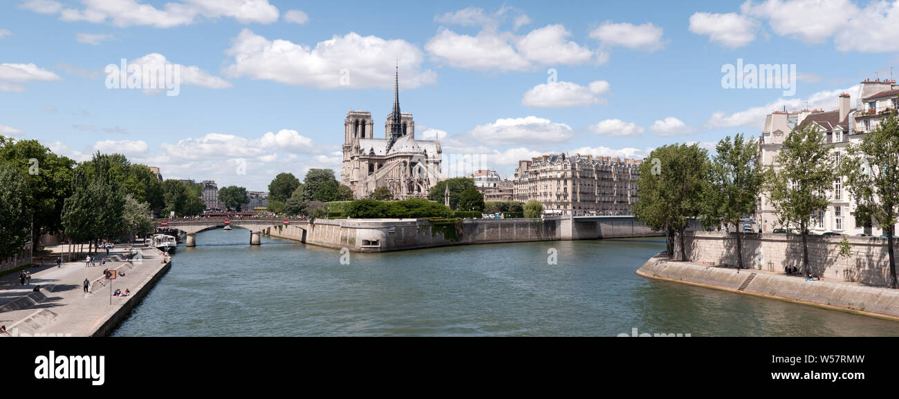 La cattedrale di Notre Dame e il fiume Senna , Parigi Foto Stock