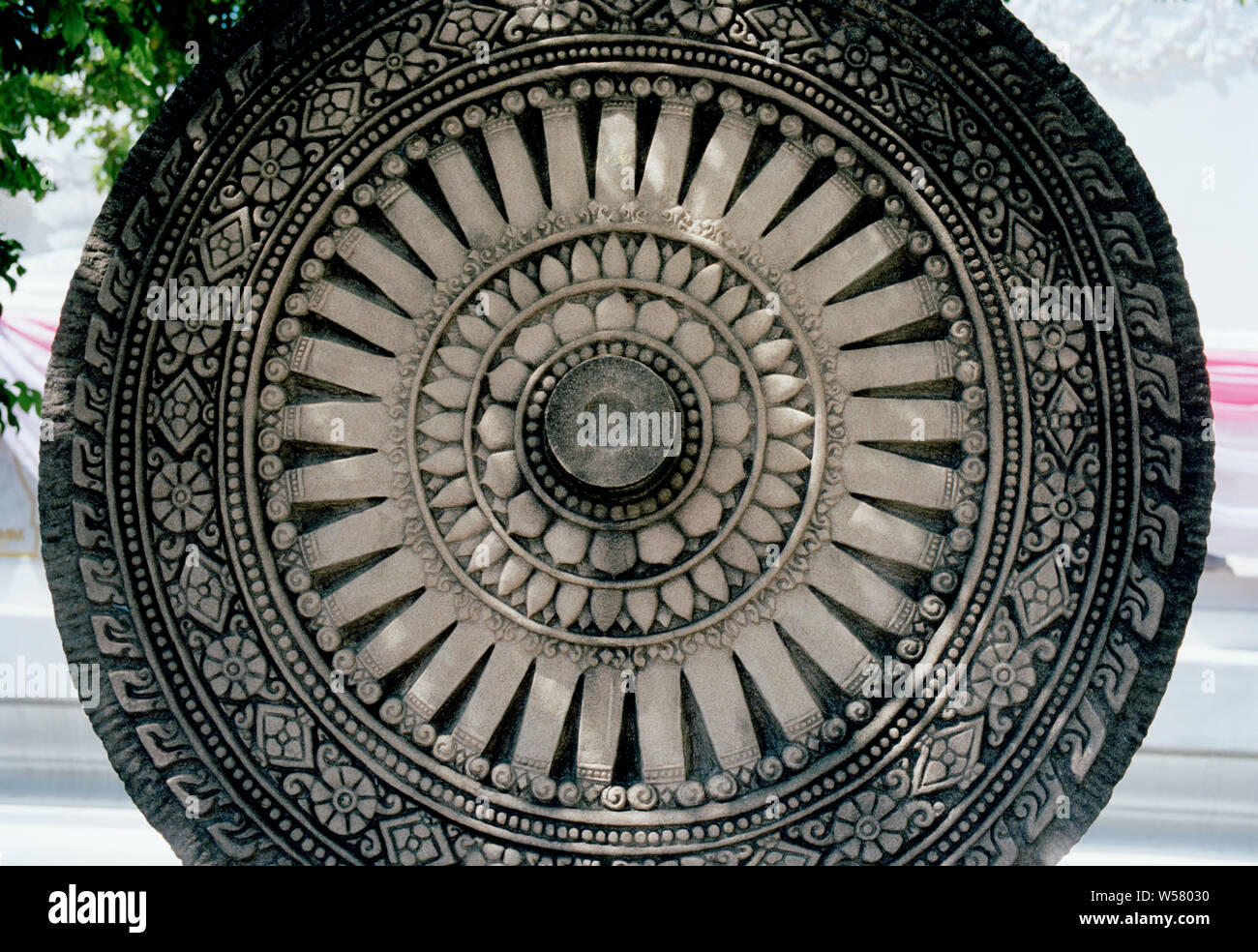 Wat Pathum Wanaram a Bangkok in Tailandia in Asia del sud-est in Estremo Oriente. Abstract Foto Stock