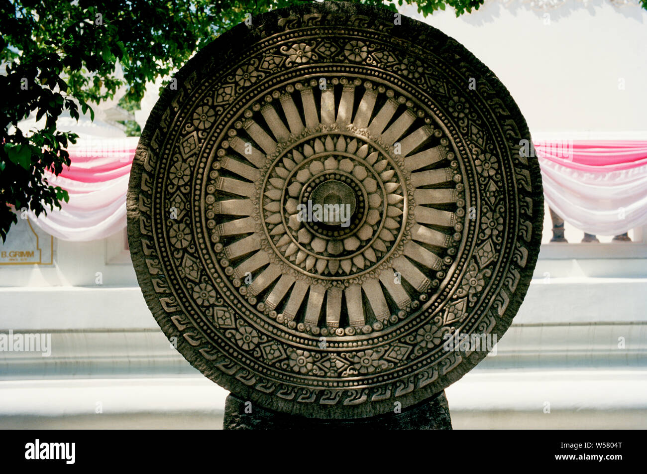 Wat Pathum Wanaram a Bangkok in Tailandia in Asia del sud-est in Estremo Oriente. Abstract Foto Stock