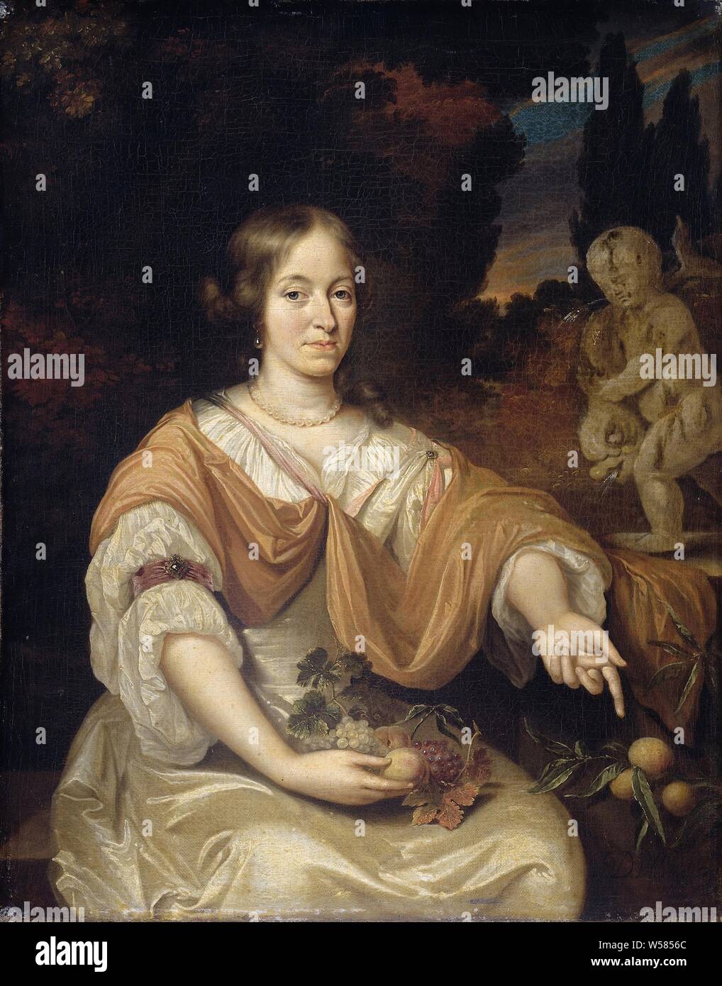 Sara Pottey (1651-1705), moglie o Johan van Bochoven, Ritratto di Sara Pottey, moglie di Johan van Bochoven. Ginocchio, seduta con una vite con grappoli di uva e altra frutta sul suo grembo, sulla destra una statua o fontana di un putto con un delfino. Ella punti con la sua mano sinistra a una succursale con arance., Daniel Haringh, 1670 - 1690, tela, pittura a olio (vernice), h 61 cm × W 49 cm d 6,8 cm Foto Stock