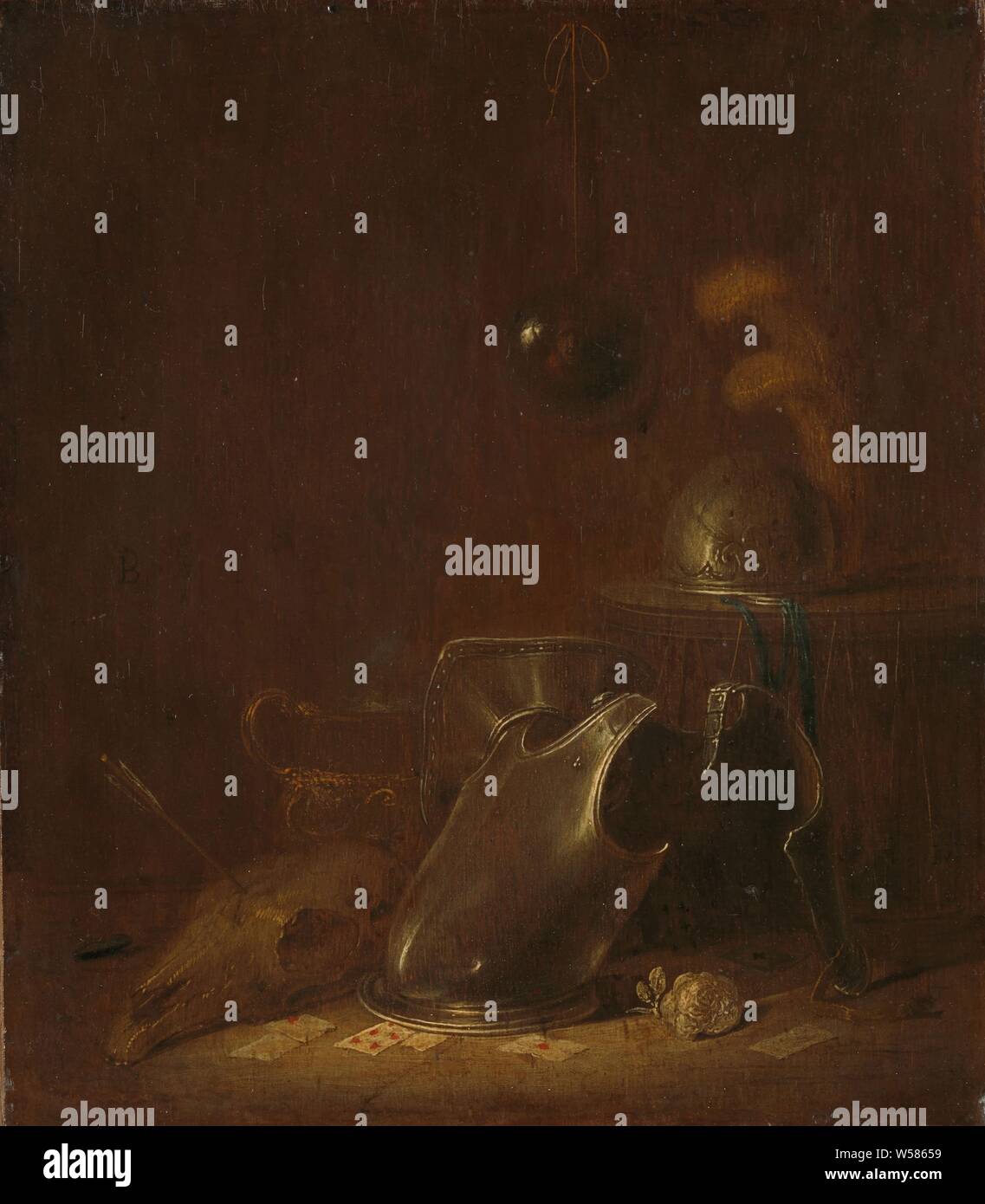 Ancora vita con attrezzi di guerra ancora in vita con attrezzature militari. Sul pavimento si trovano un petto curas e altre parti di armatura, il cranio di un animale in cui una freccia si è sparato una rosa e alcune carte da gioco. In aggiunta vi è un casco con piume su una tabella. Sulla parete si blocca uno specchio nel quale un uomo di testa è riflessa, still life di oggetti correlati, (militari) attrezzature e forniture, giocando a carte, Jan Jansz. Buesem (menzionato in oggetto), Olanda, 1625 - 1649, pannello, pittura a olio (vernice), h 24 cm × W 21,5 cm h 30 cm × W 27 cm × d 3,5 cm Foto Stock