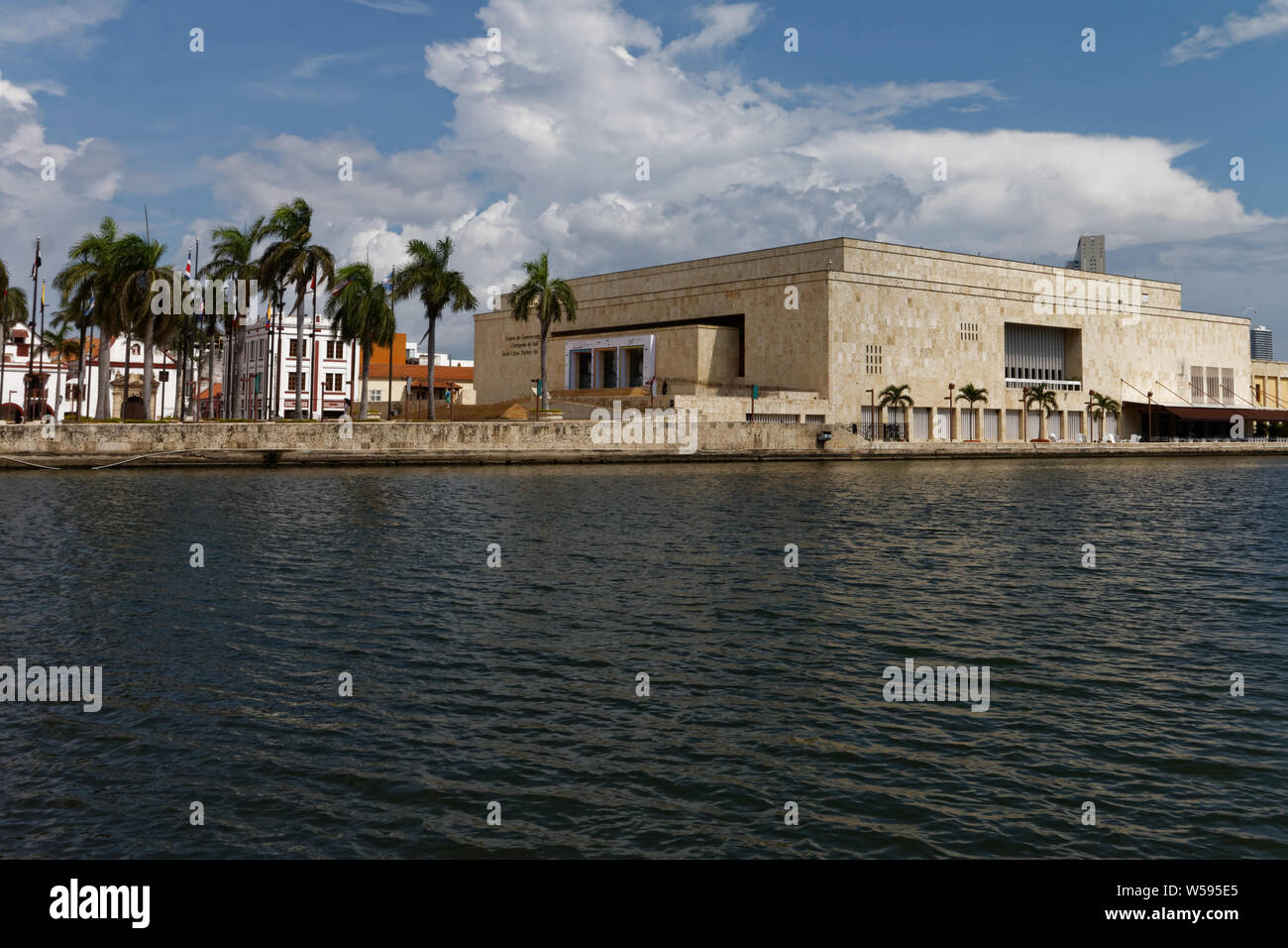 Cartagena de Indias Convention Center a El Muelle de Pegasos Foto Stock