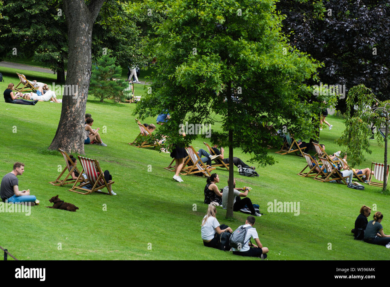 Tutti i giorni in Scozia a Edimburgo per un giorno d'estate Foto Stock