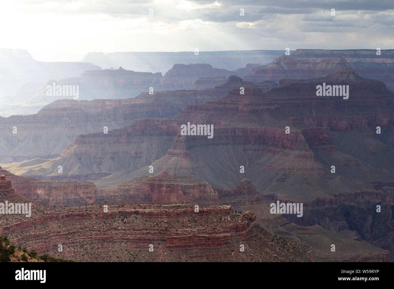 Paesaggio eroso nel Parco Nazionale del Grand Canyon South Rim, Stati Uniti Foto Stock