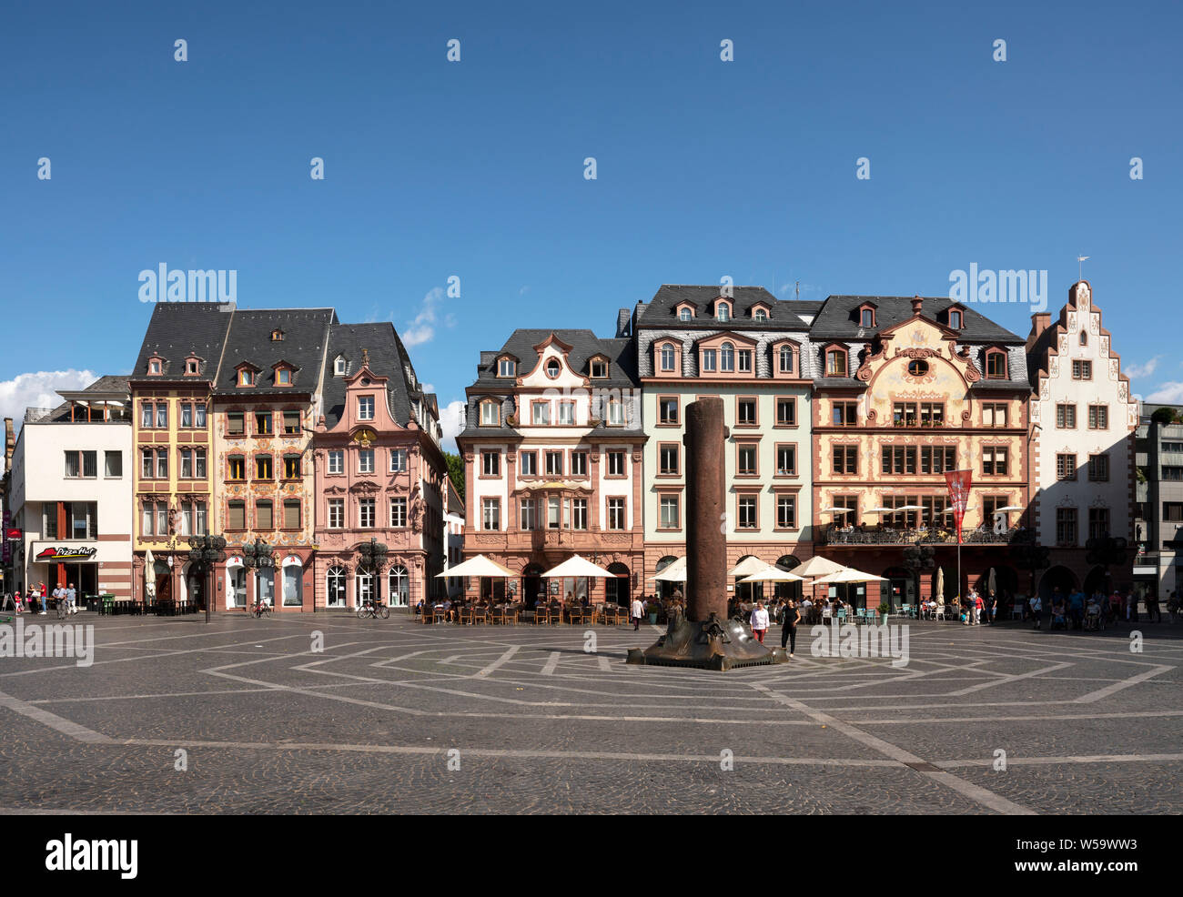 Mainz, Marktplatz vor dem Dom, Häuserzeile Foto Stock
