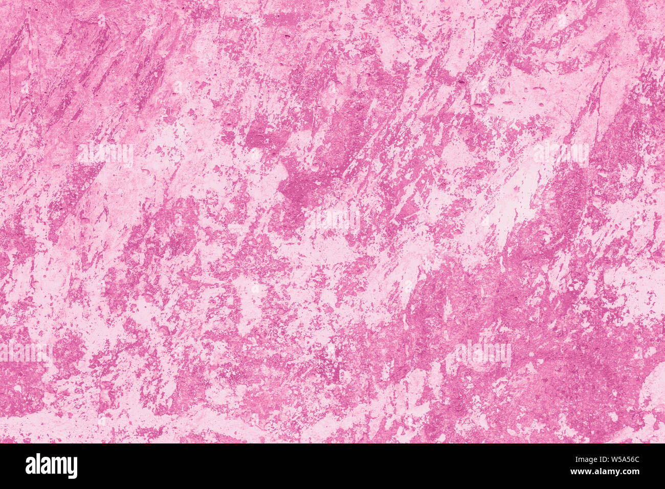 Soluzione satura di colore rosa parete dipinta, rosa caldo dello sfondo. Grunge la superficie della lastra in granito. Abstract schema rosso con effetto marmo. Acquerello in moderno Foto Stock