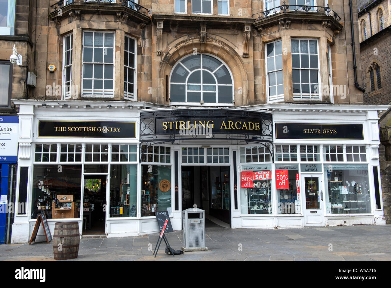 Stirling Arcade, Vittoriano Galleria Shopping, sul Murray Place nel cuore della città vecchia di Stirling, Scozia, Regno Unito Foto Stock