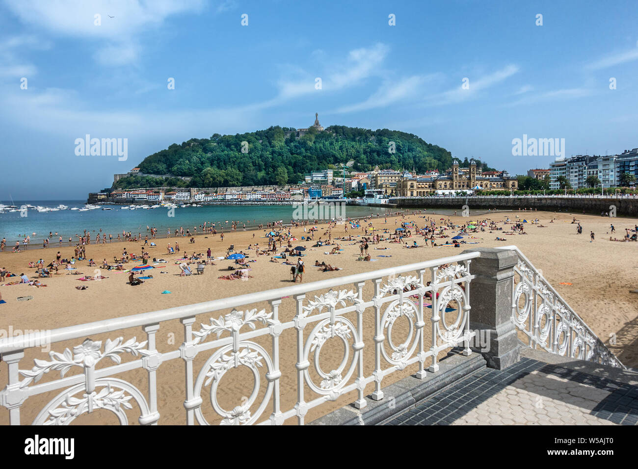 Concha Bay e le spiagge Kontxa in San Sebastian Foto Stock