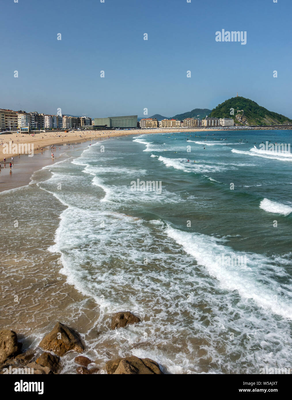 Zurriola beach in San Sebastian in Spagna Foto Stock