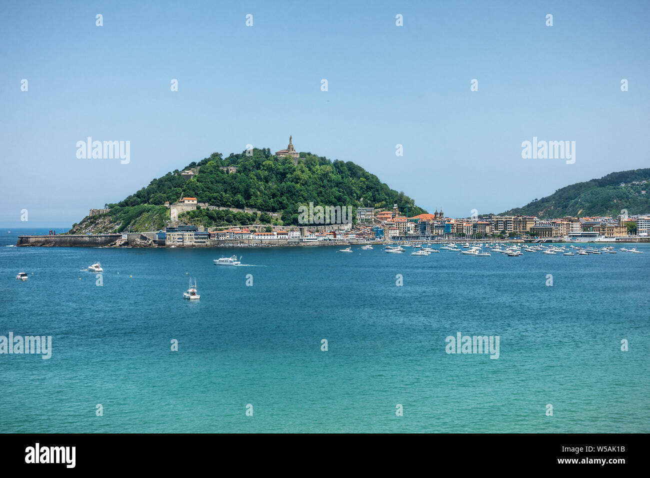 Concha Bay e le spiagge Kontxa in San Sebastian Foto Stock